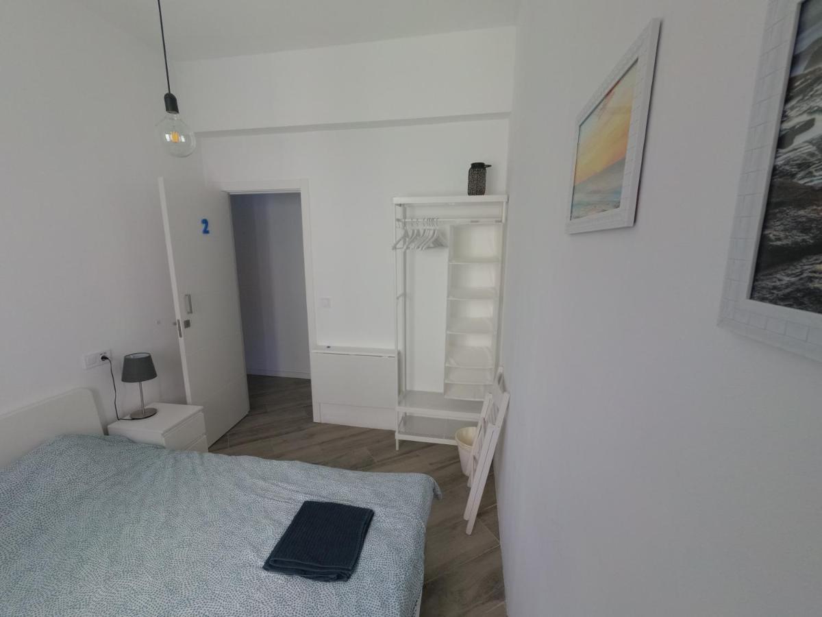 Room With Private Bathroom - Vivienda Vacacional Out Of Blue Santa Cruz de la Palma  Exterior photo